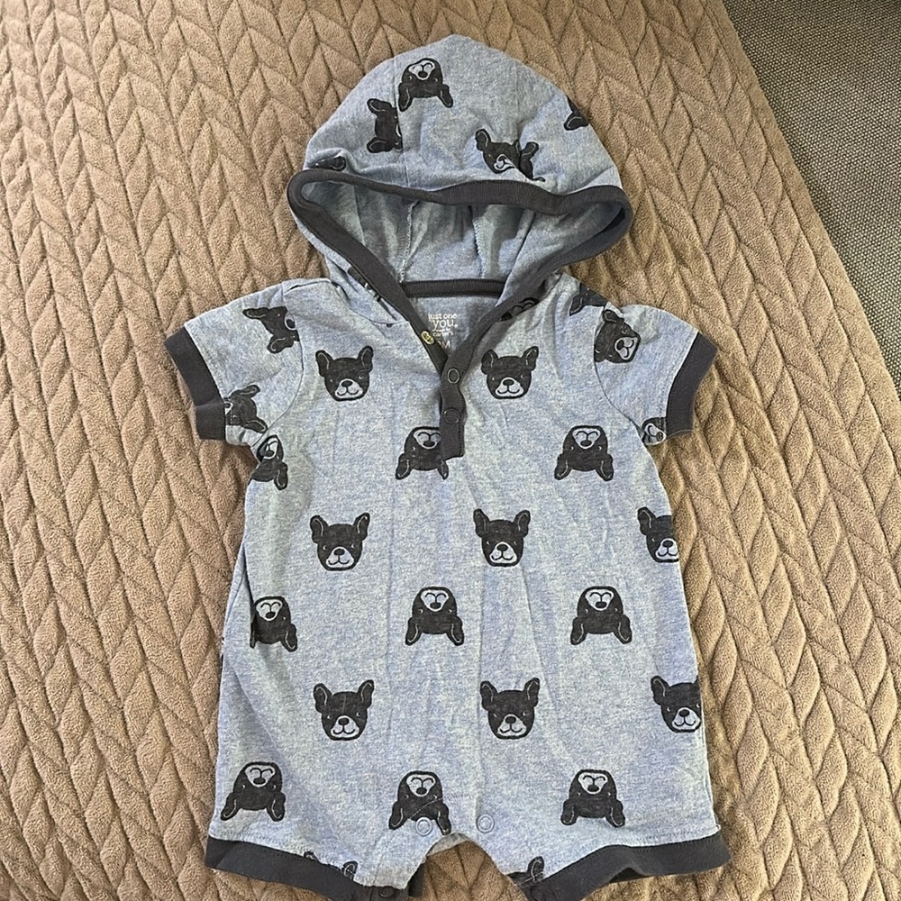 Carter’s outfit